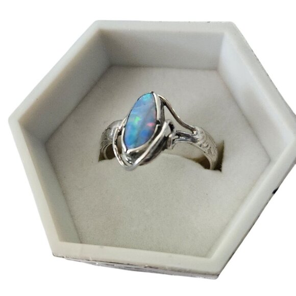 Ring Australian Opal Blue Green Red  Size 6 1/2  3.1gr 1.5 cm x 1 cm Opal 1 cm - Picture 9 of 10
